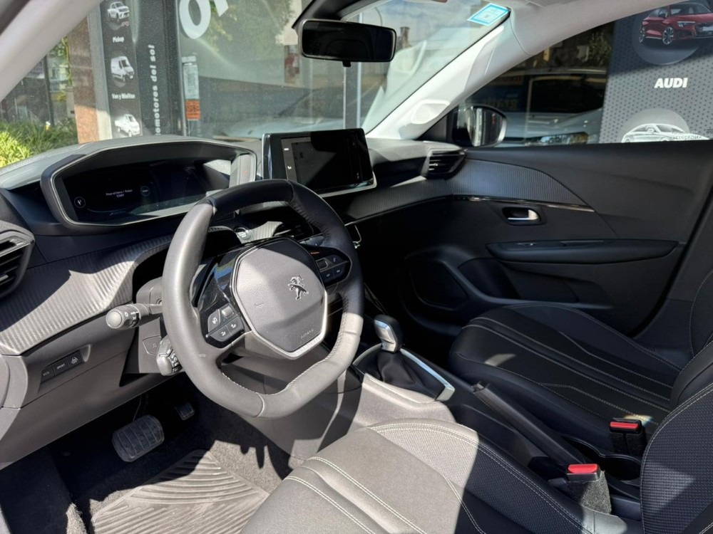Peugeot 208 Feline — foto 14